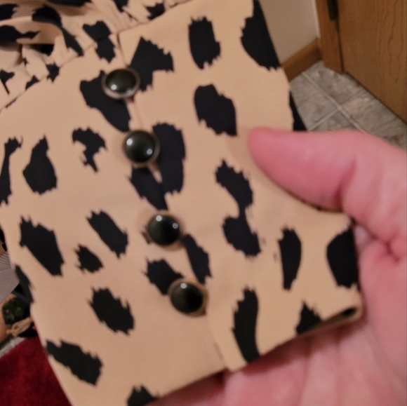 NWOT Chico animal print top sz small. - Picture 8 of 10